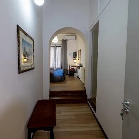 Domus לינה וארוחת בוקר