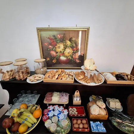 Bed and Breakfast Domus Έννα