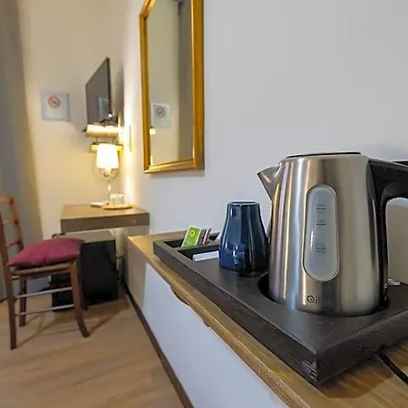 Domus Bed & Breakfast