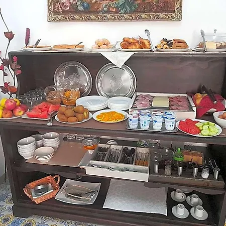 Domus Bed & Breakfast