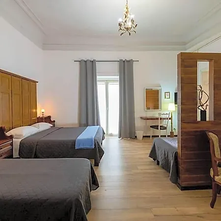 Couette-café Domus 3*
