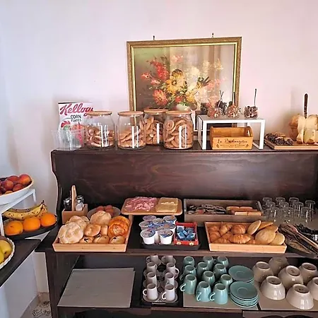Domus Bed & Breakfast 3*