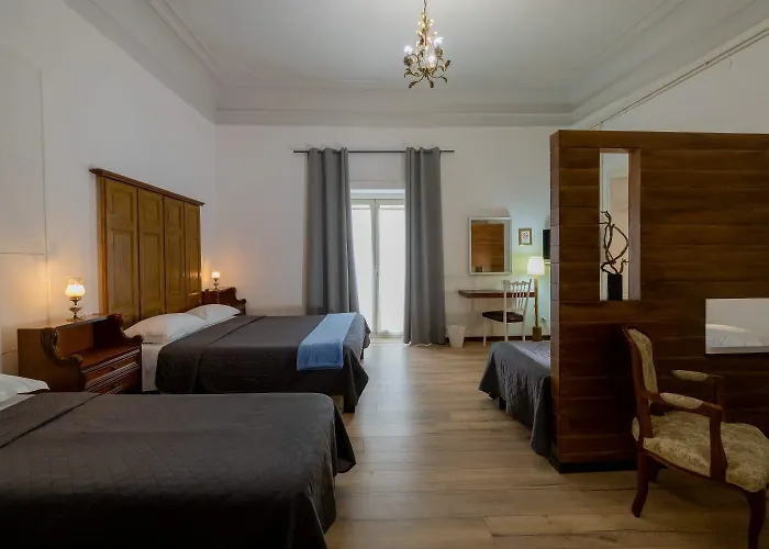 Domus לינה וארוחת בוקר 3*